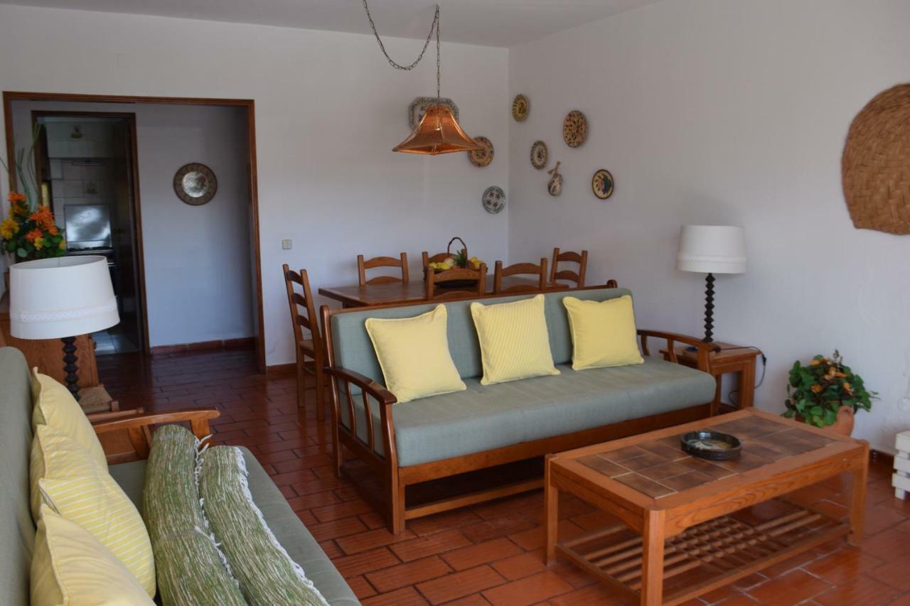 Apartamento T2 Com Piscina E Wifi A 350 Metros Da Praia Olhos de Agua  Exterior photo